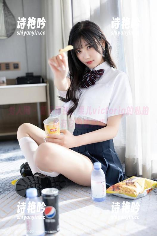 秀人网-果儿victoria 秀人网 - 夏天再热,果儿victoria的私拍却有它的清爽感