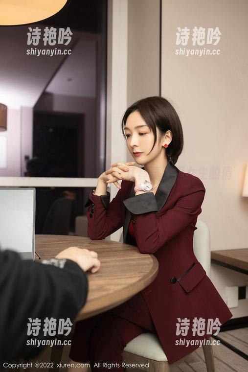 秀人网 - 原图在手，江真真校服女生的俏皮模样，让我也羡慕不断。