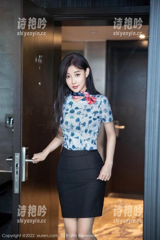秀人网 - 夏日呆萌：甜妮最新写真集，‘一把风扇，四季如春’！