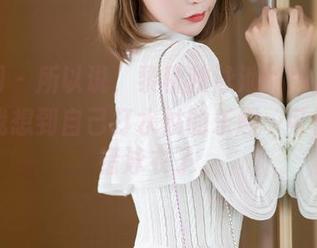秀人网 - 所以说，黎秋秋泳池的图集定制就让我想到自己打水仗的乐趣…可惜我选错泳衣了。