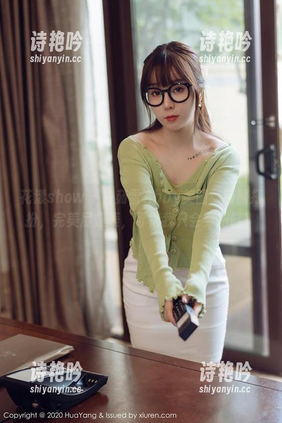 花漾show-白茹雪Abby 花漾show - 白茹雪Abby美图:制服打扮,完美度爆表,可惜我只会穿拖鞋!