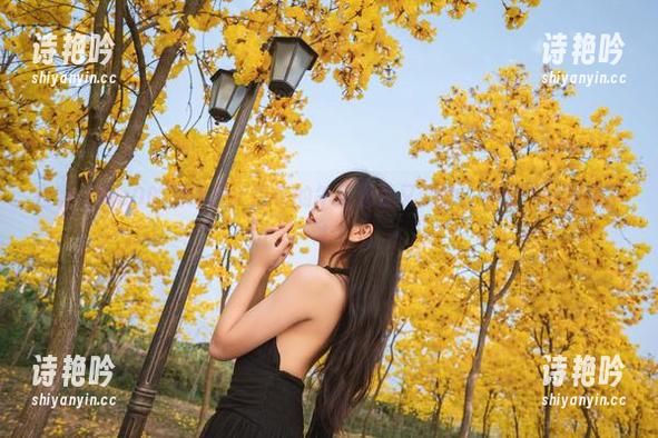 在萌芽儿o0的图册里，青春的午后温柔又微妙，轻轻一翻就慌了！