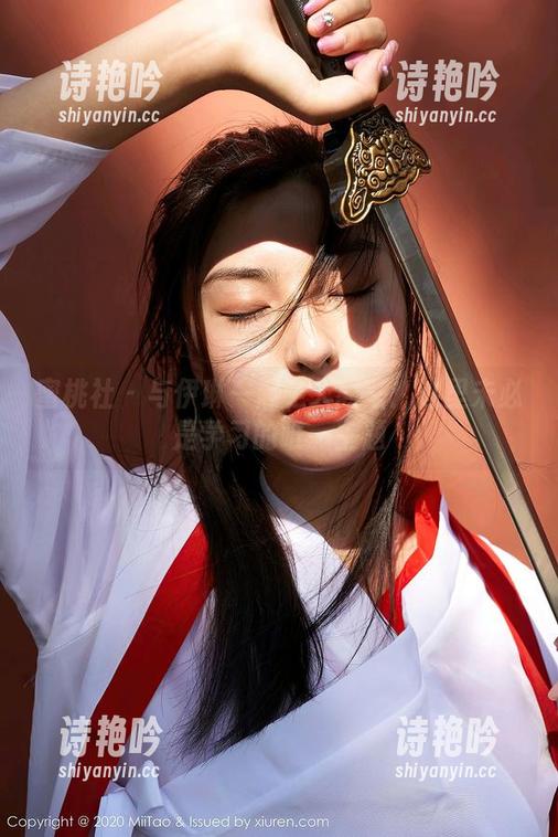 蜜桃社-伊琳 蜜桃社 - 与伊琳一起走入教室:这里未必是学习的唯一主题