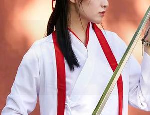 蜜桃社 - 美绪的吊带秒变在线图集中的焦点，还能有多少人觉得“这吊带比我好看”。