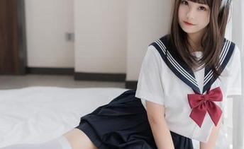蜜汁猫裘的私房写真，职场不止是西装与报表