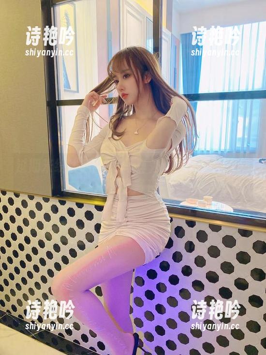 过期米线线喵的JK写真秀：让人一边看一边想吃宵夜！