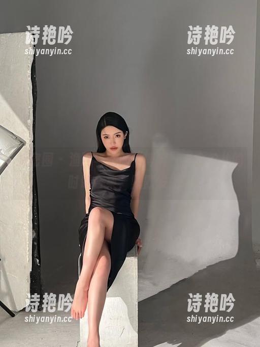 微密圈 - 渔网与她的“博弈”，金希儿的时髦合集，默默发光。