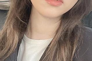 闪月半出没！这喵少女的原图可真经典，小猫咪都要卧倒了。