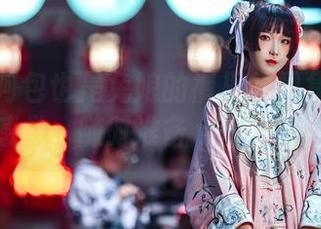 你见过阿包也是兔娘的裤里丝图集吗？这感觉，随时准备点燃创意！