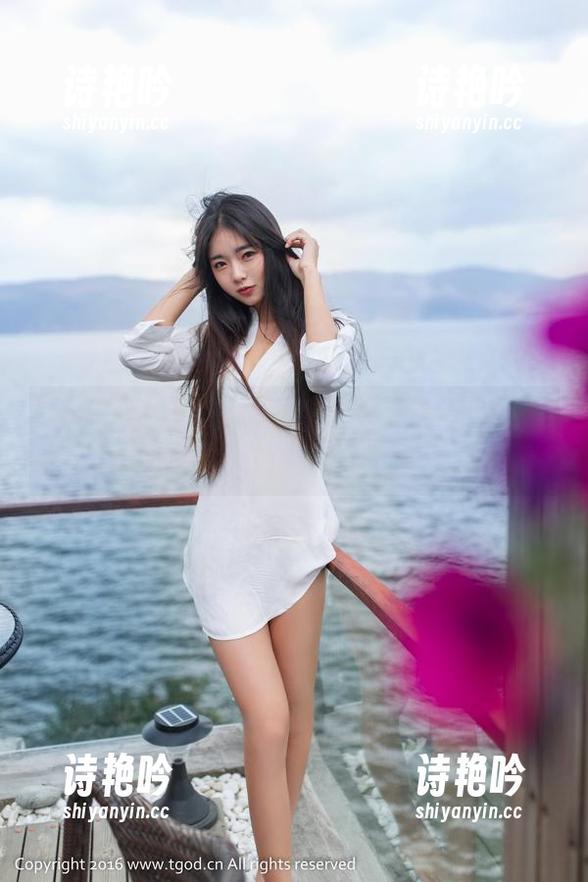 青豆客 - 照片里的美腿：王婉悠的私拍让我一度觉得自己也有这条件。
