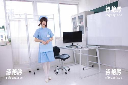 图片里的香川澪，吊带摇曳，分享这份轻松又神奇的氛围？