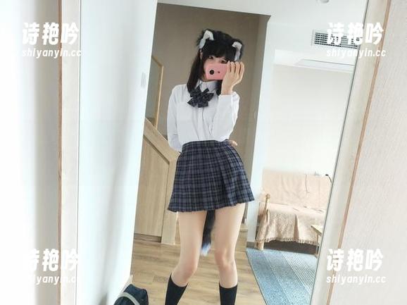 魔物喵nigisa 毛衣中的“魔物喵nigisa”,这原图果然是来吓人的吧?哈哈!